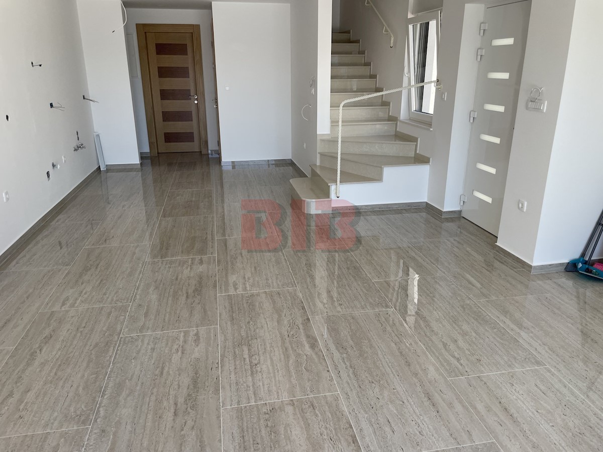 Flat For sale - PRIMORSKO-GORANSKA  CRIKVENICA 