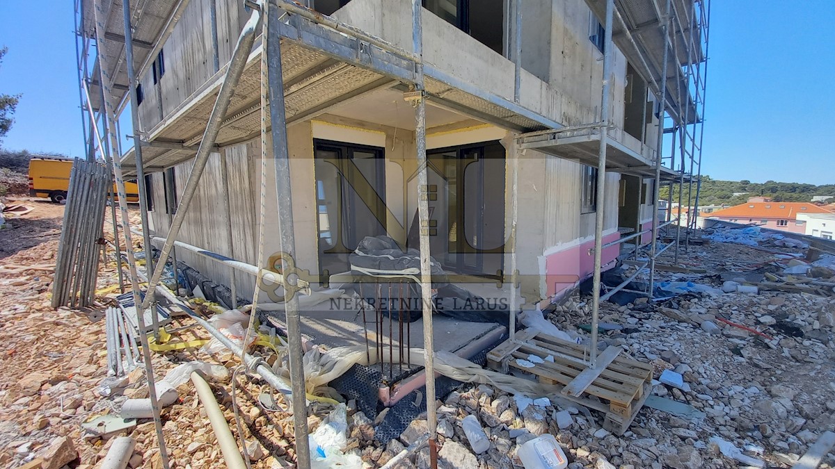 Apartma Naprodaj - SPLITSKO-DALMATINSKA  Čiovo