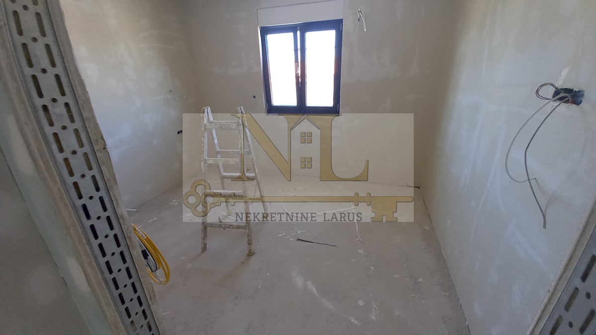 Apartma Naprodaj - SPLITSKO-DALMATINSKA  Čiovo