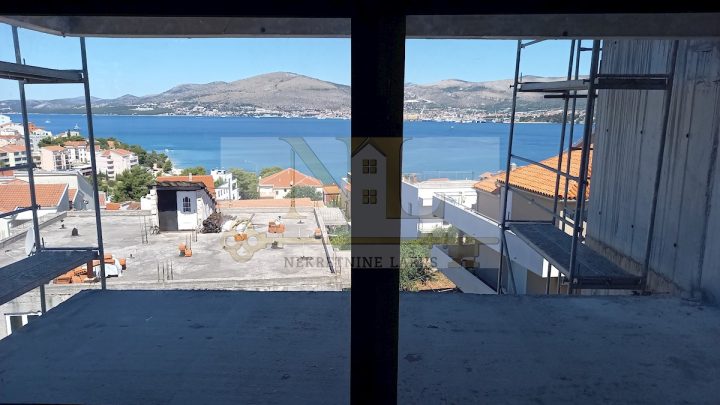 Apartmán na prodej 83 m² – Okrug Gornji