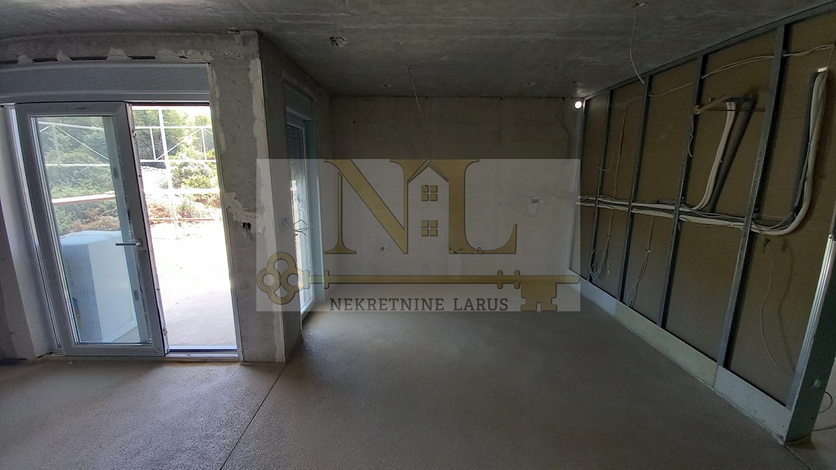 Apartma Naprodaj - SPLITSKO-DALMATINSKA  Čiovo