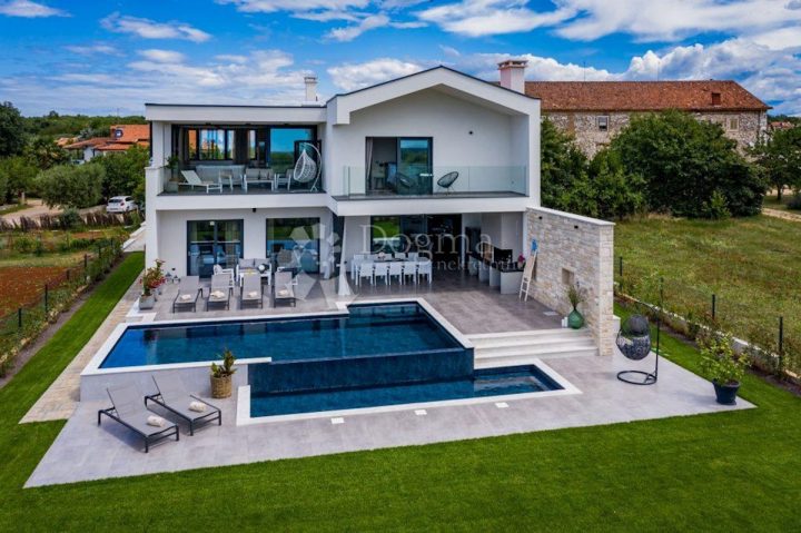 Casa in vendita 285 m² – Tar
