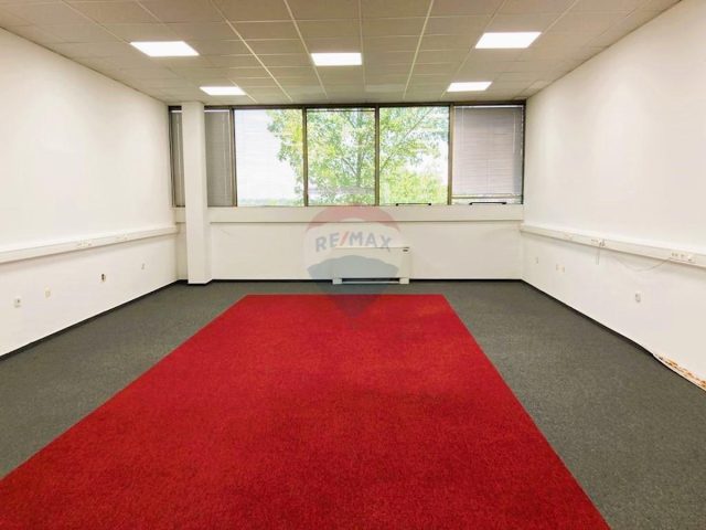 Gewerbefläche zu verkaufen 1464 m² – Buzin
