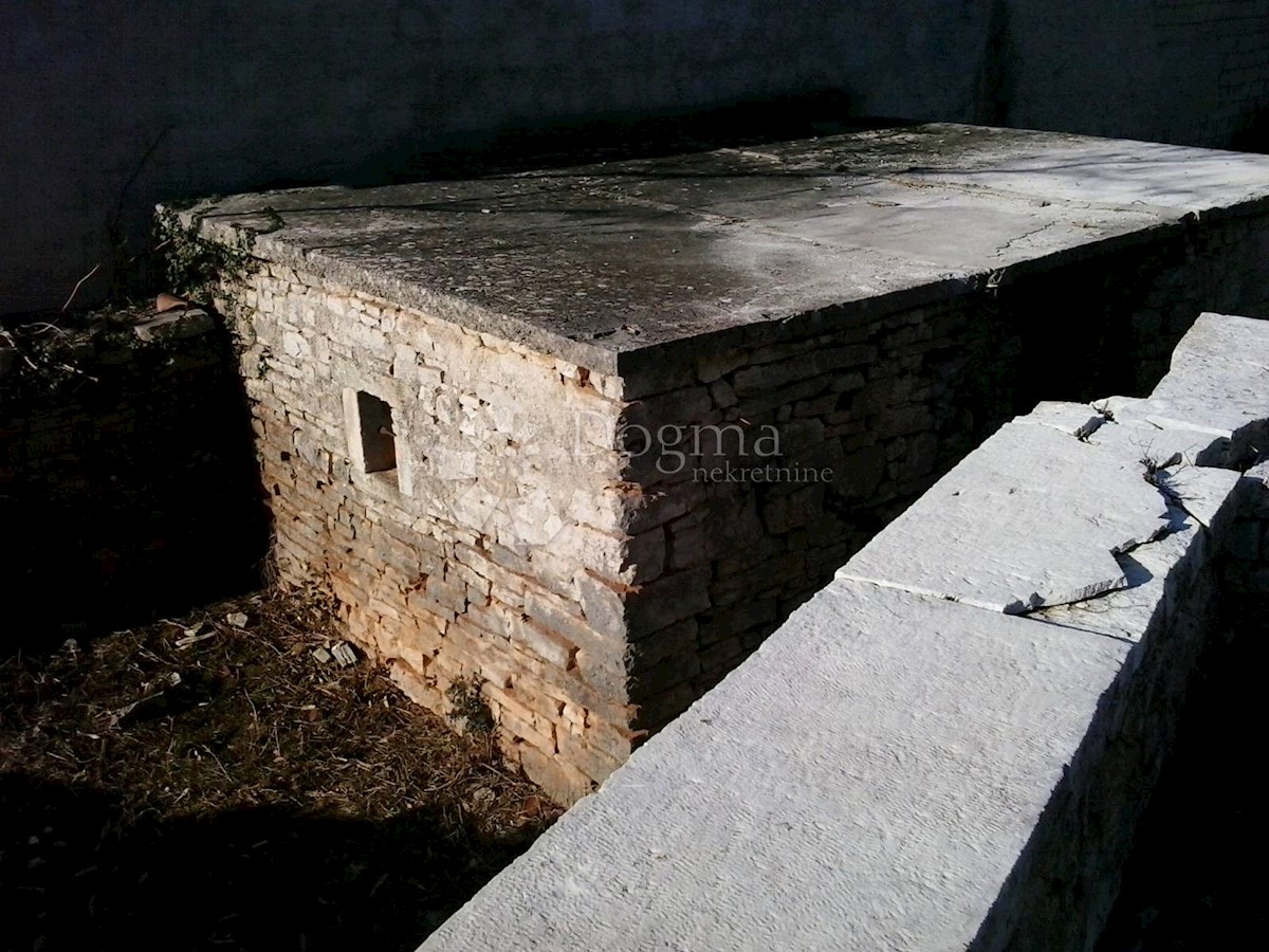 Hiša Na predaj - ISTARSKA  Žminj