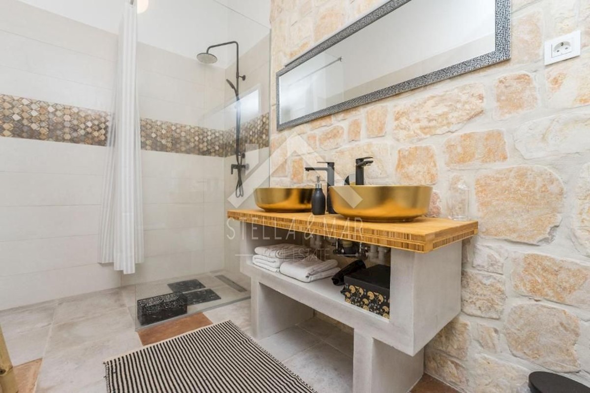 House For sale - ZADARSKA  NIN 