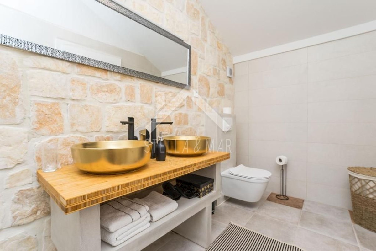 House For sale - ZADARSKA  NIN 