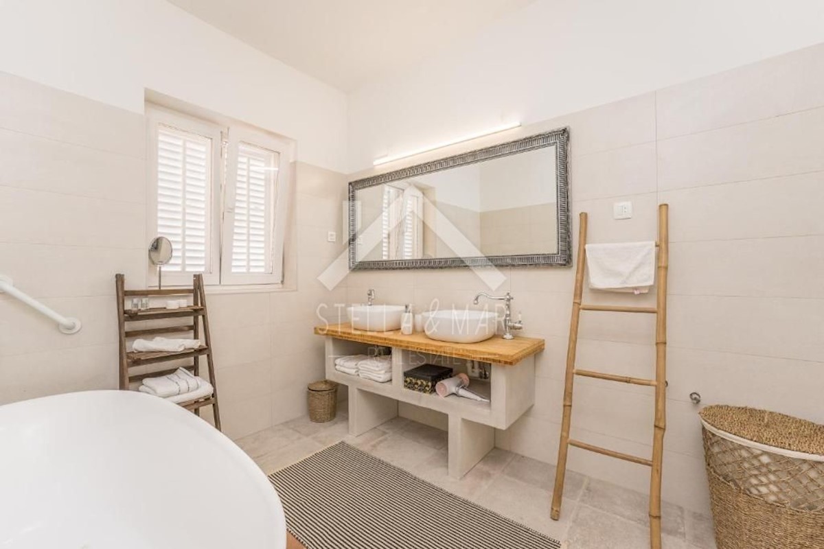 House For sale - ZADARSKA  NIN 
