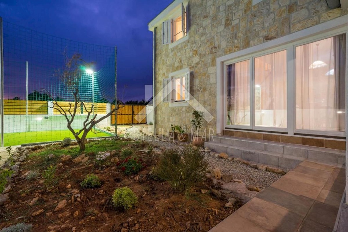 House For sale - ZADARSKA  NIN 