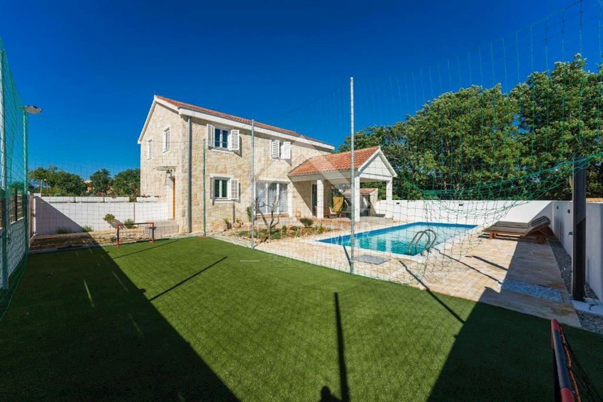 Maison À vendre - ZADARSKA  Nin