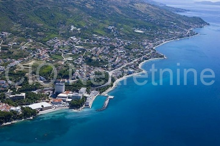 Zemljište na prodaju 5000 m² – Podstrana