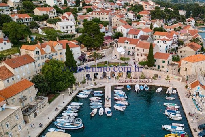Poslovni prostori Naprodaj - Splitsko-dalmatinska Brač - foto 2/3