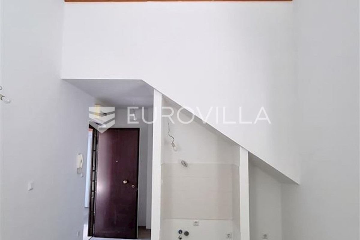 Flat For sale - SPLITSKO-DALMATINSKA  BRAČ 