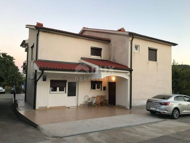 Hiša na predaj 274 m² – Lopar