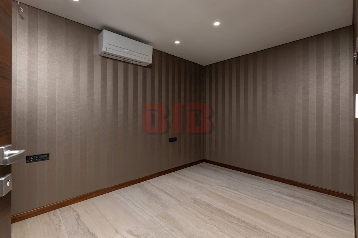 Apartma Na predaj - PRIMORSKO-GORANSKA  KRK 