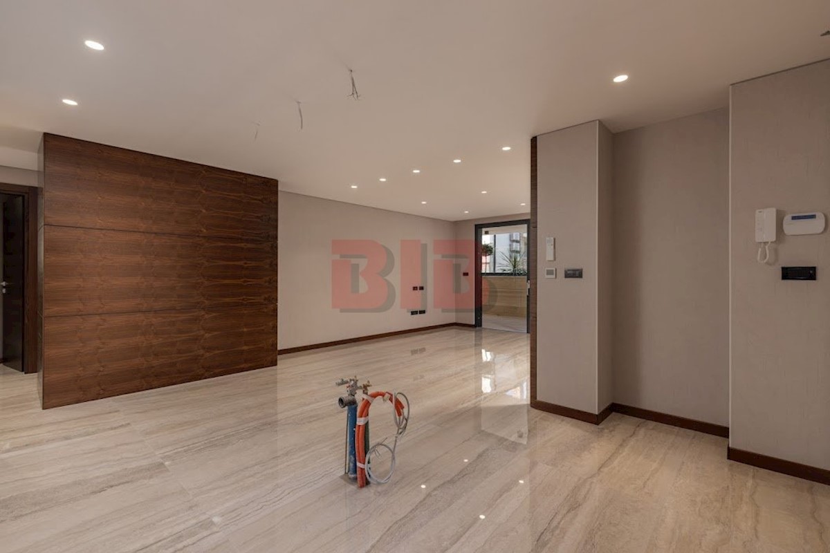 Apartma Na predaj - PRIMORSKO-GORANSKA  KRK 