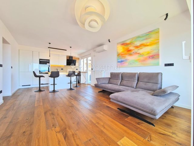 Appartement À louer - Primorsko-goranska Rijeka - foto 3/27