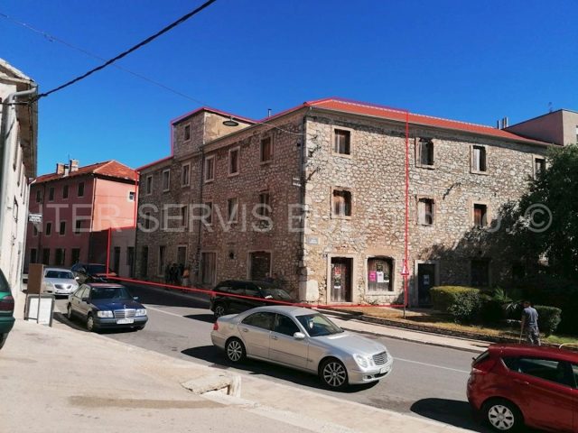 Maison À vendre DRNIŠ