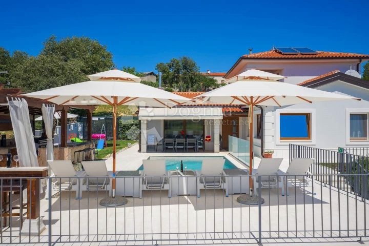 House For sale - Istarska Novigrad - foto 2/32