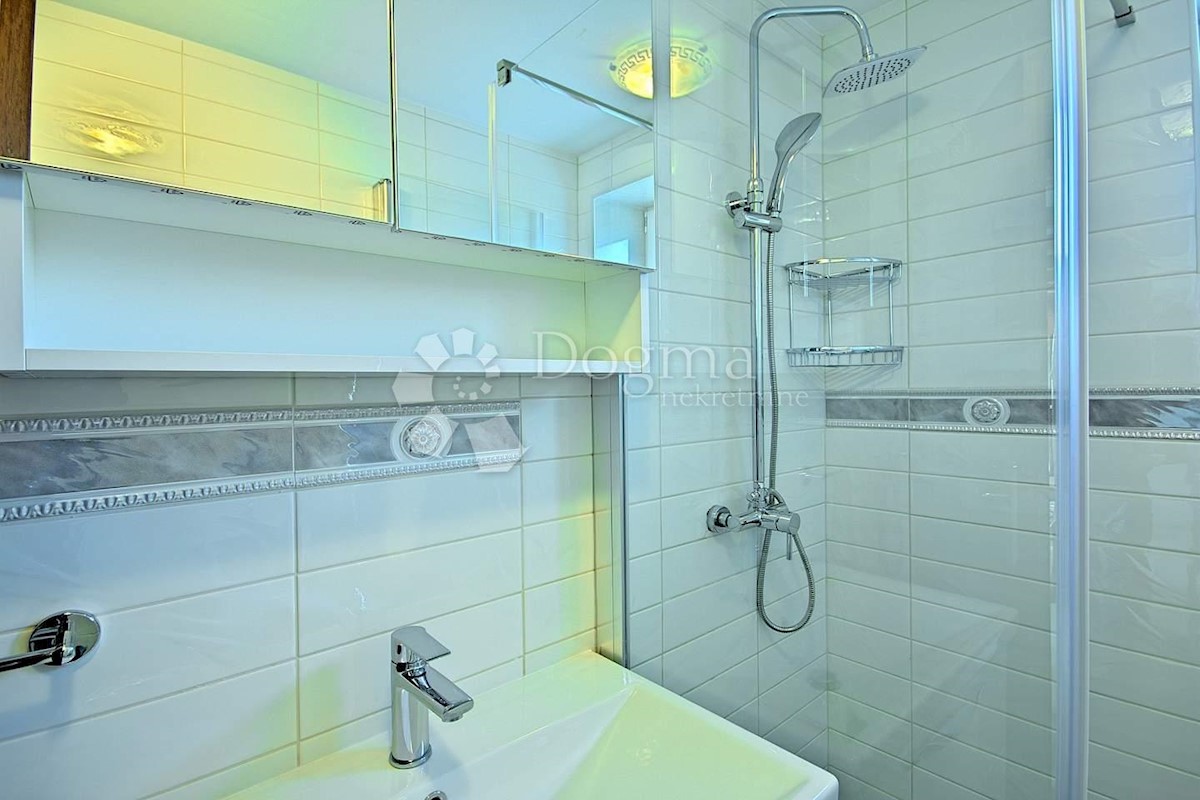 House For sale - ISTARSKA NOVIGRAD