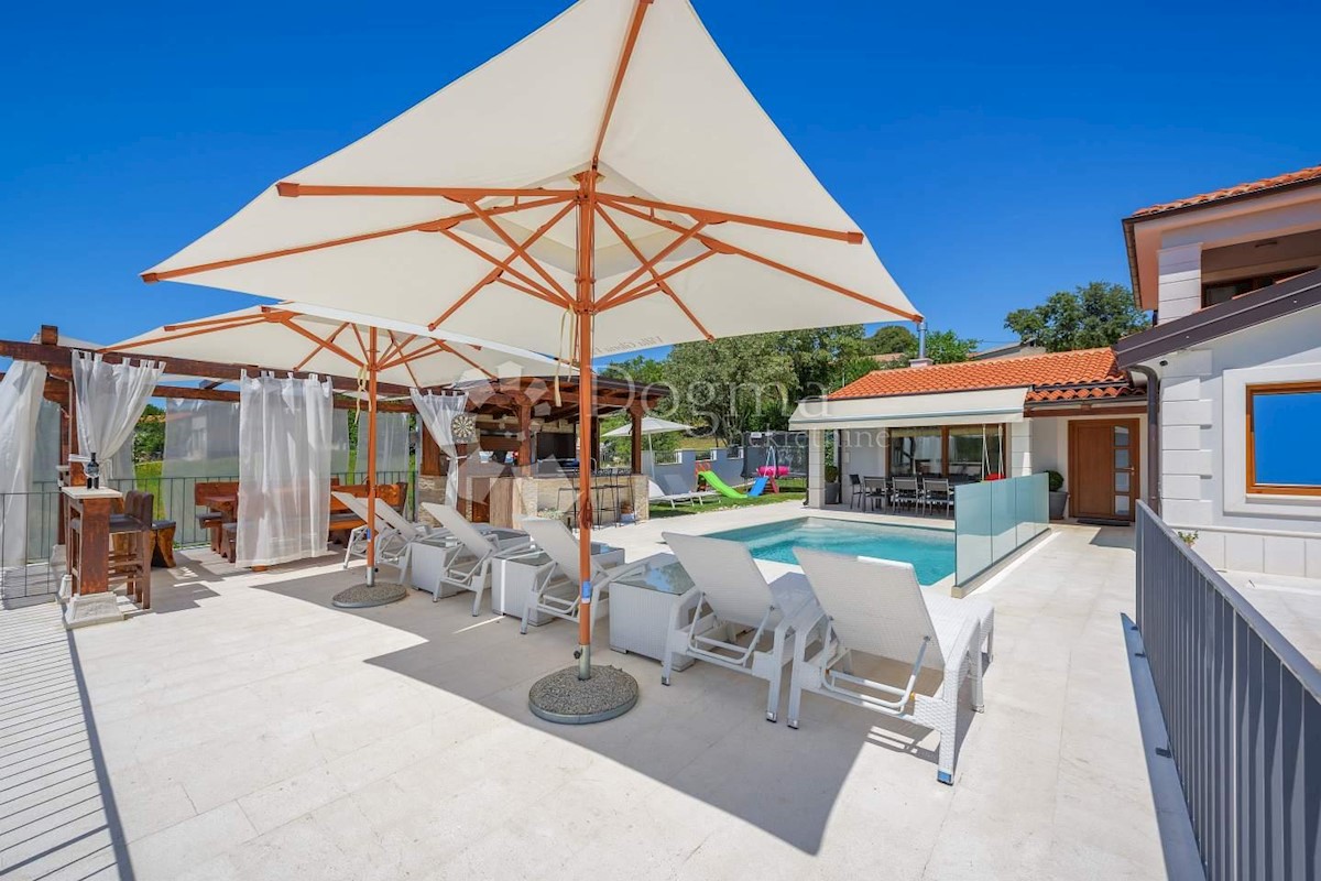 House For sale - ISTARSKA NOVIGRAD