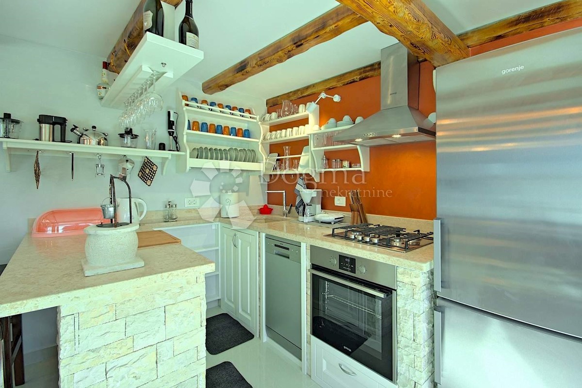 House For sale - ISTARSKA NOVIGRAD