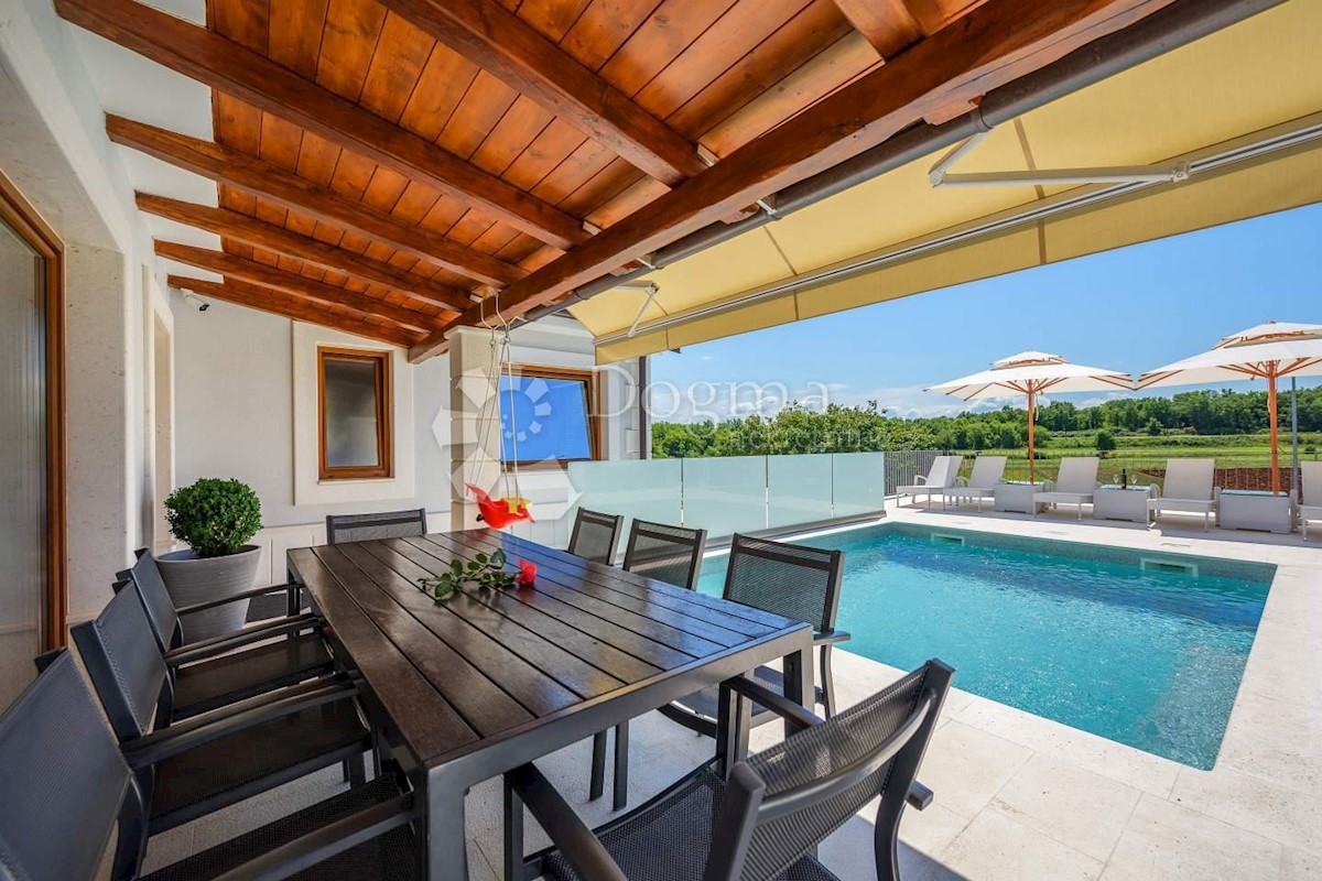 House For sale - ISTARSKA NOVIGRAD