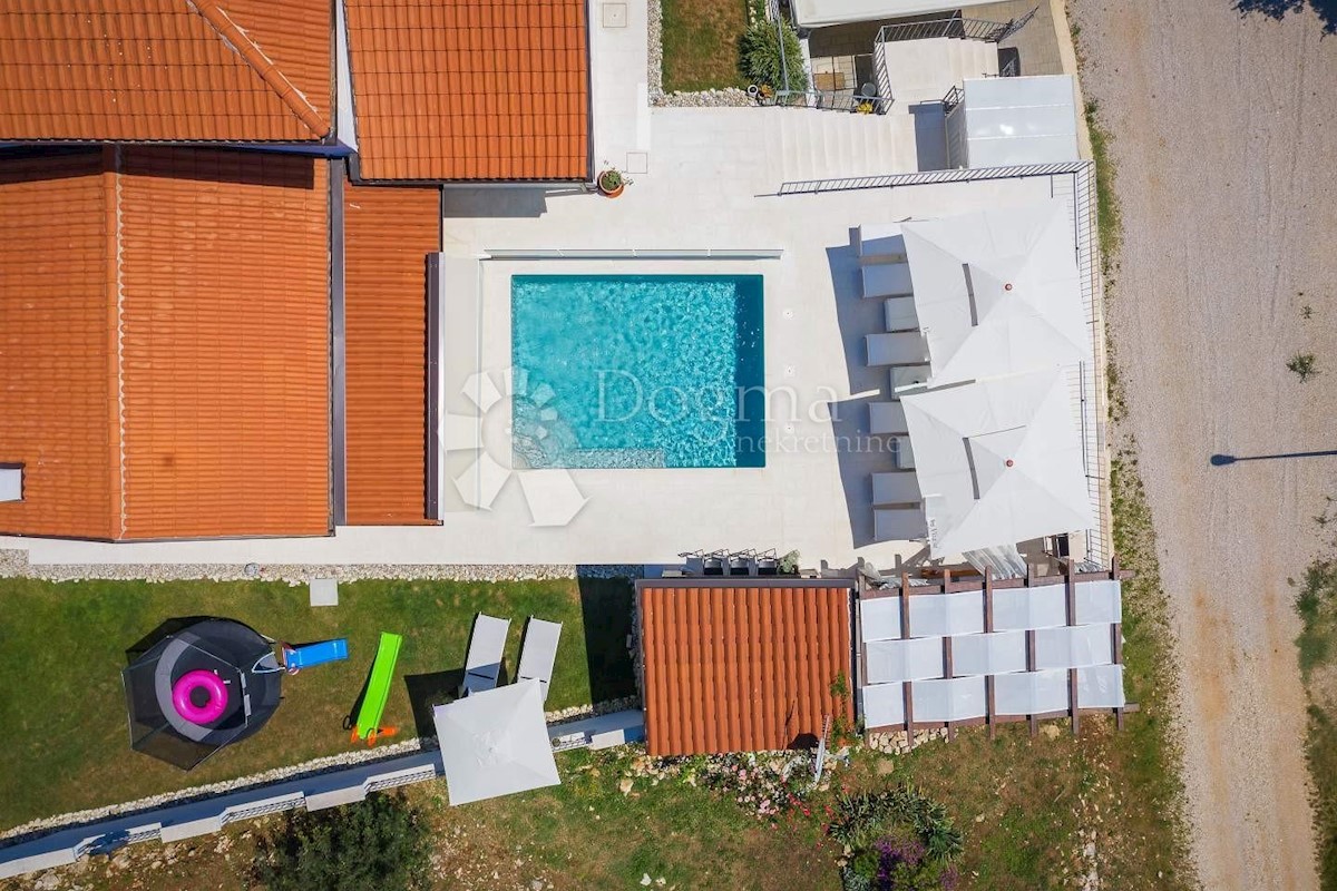 House For sale - ISTARSKA NOVIGRAD