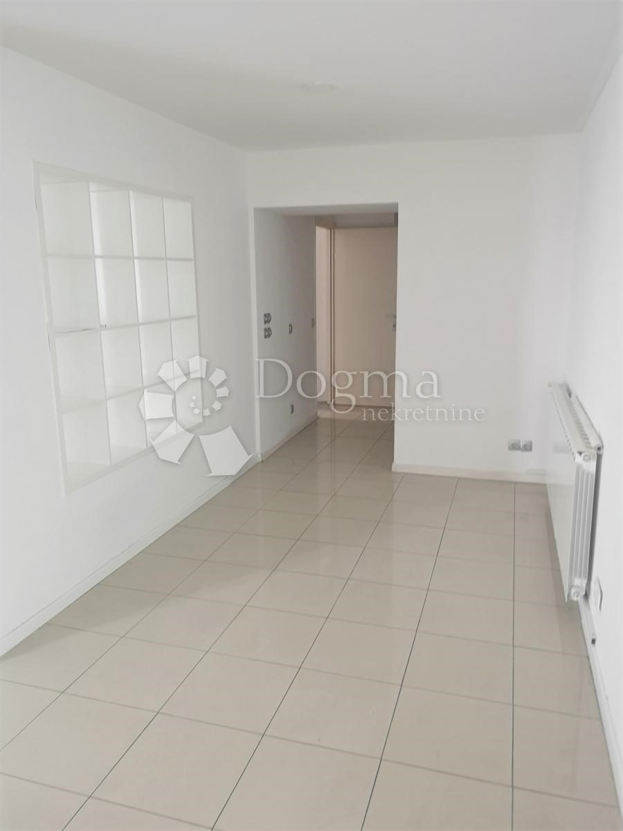 Business premises For rent - PRIMORSKO-GORANSKA  RIJEKA 