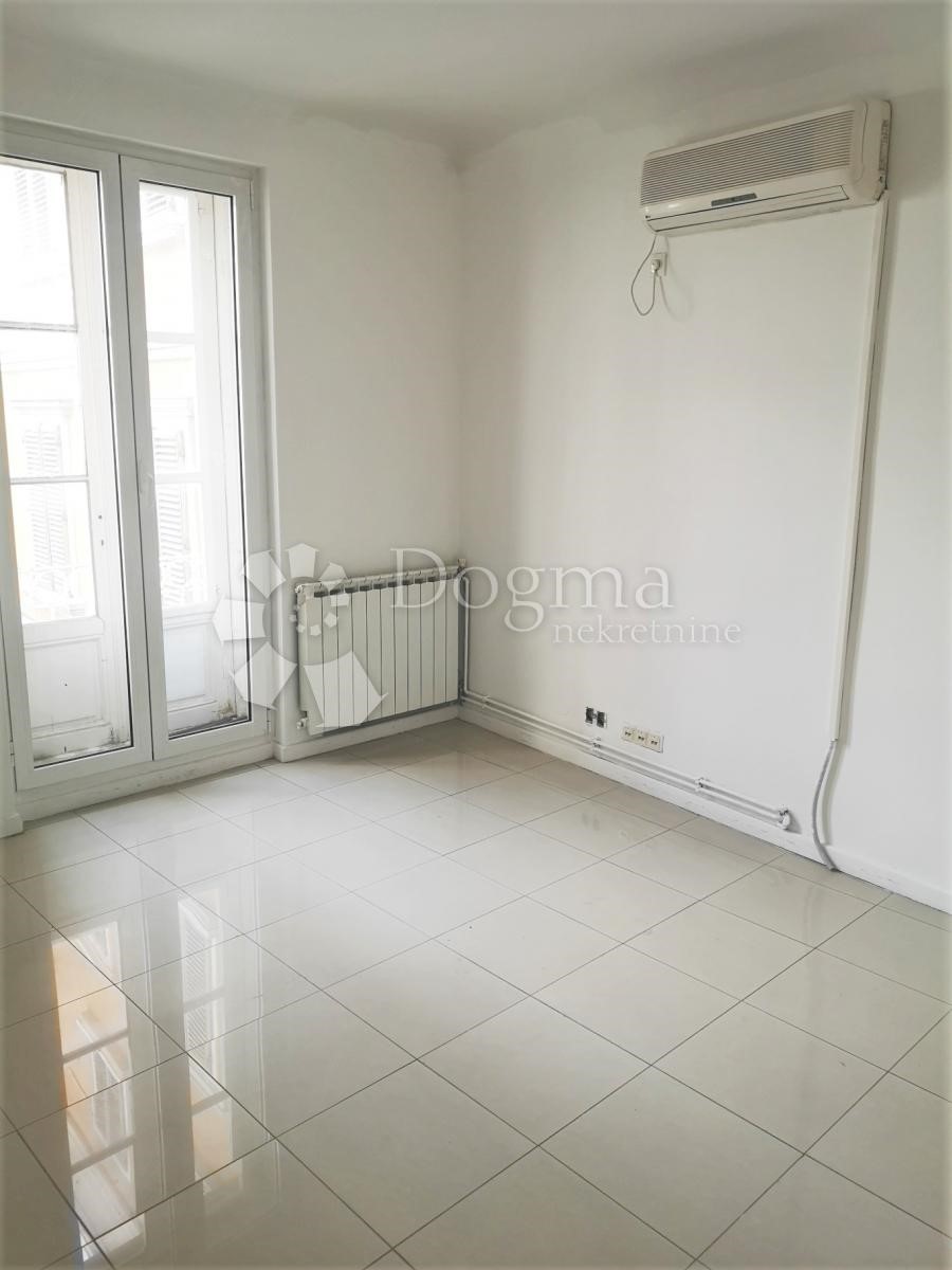Business premises For rent - PRIMORSKO-GORANSKA  RIJEKA 