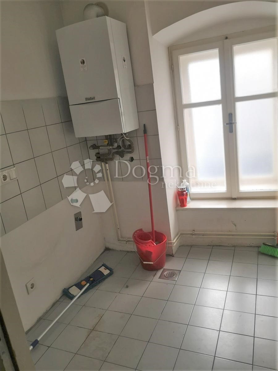 Business premises For rent - PRIMORSKO-GORANSKA  RIJEKA 