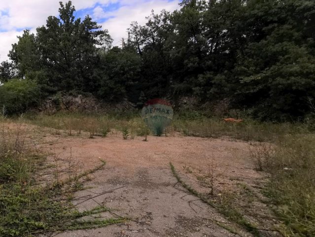 Land for sale 1517 m² – Zamet