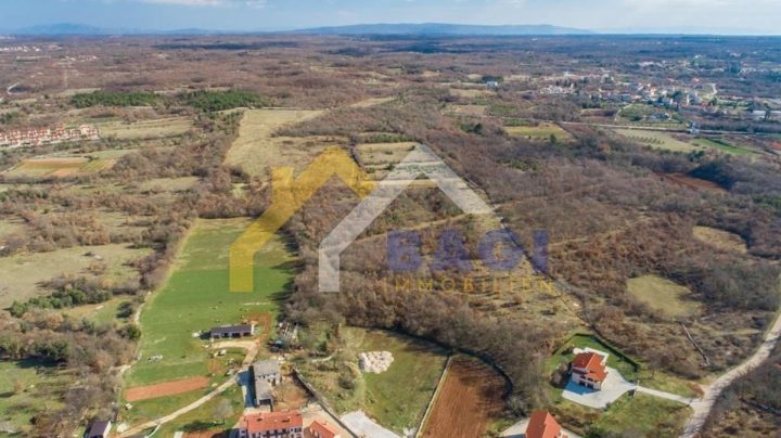 Pozemok na predaj 12955 m² – Čabrunići
