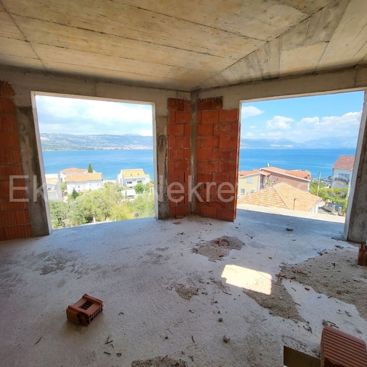 House For sale - SPLITSKO-DALMATINSKA  TROGIR 