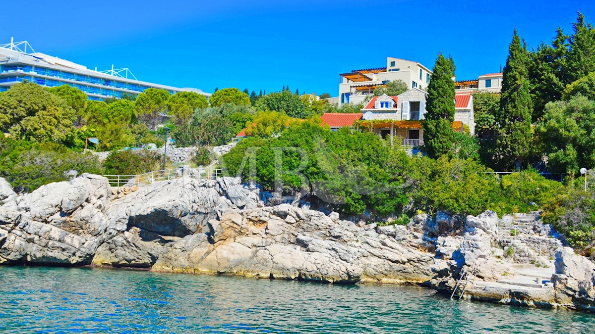 Casa In vendita - DUBROVAČKO-NERETVANSKA  DUBROVNIK 