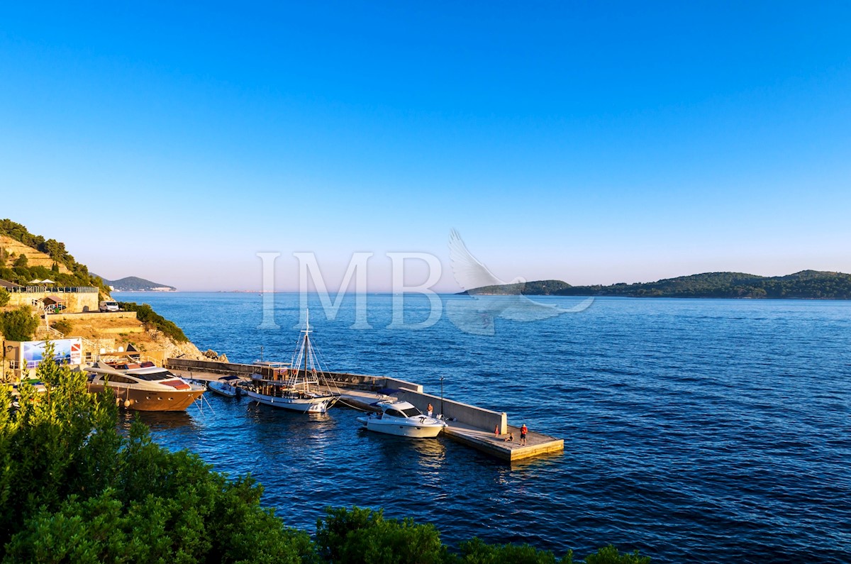 Casa In vendita - DUBROVAČKO-NERETVANSKA  DUBROVNIK 