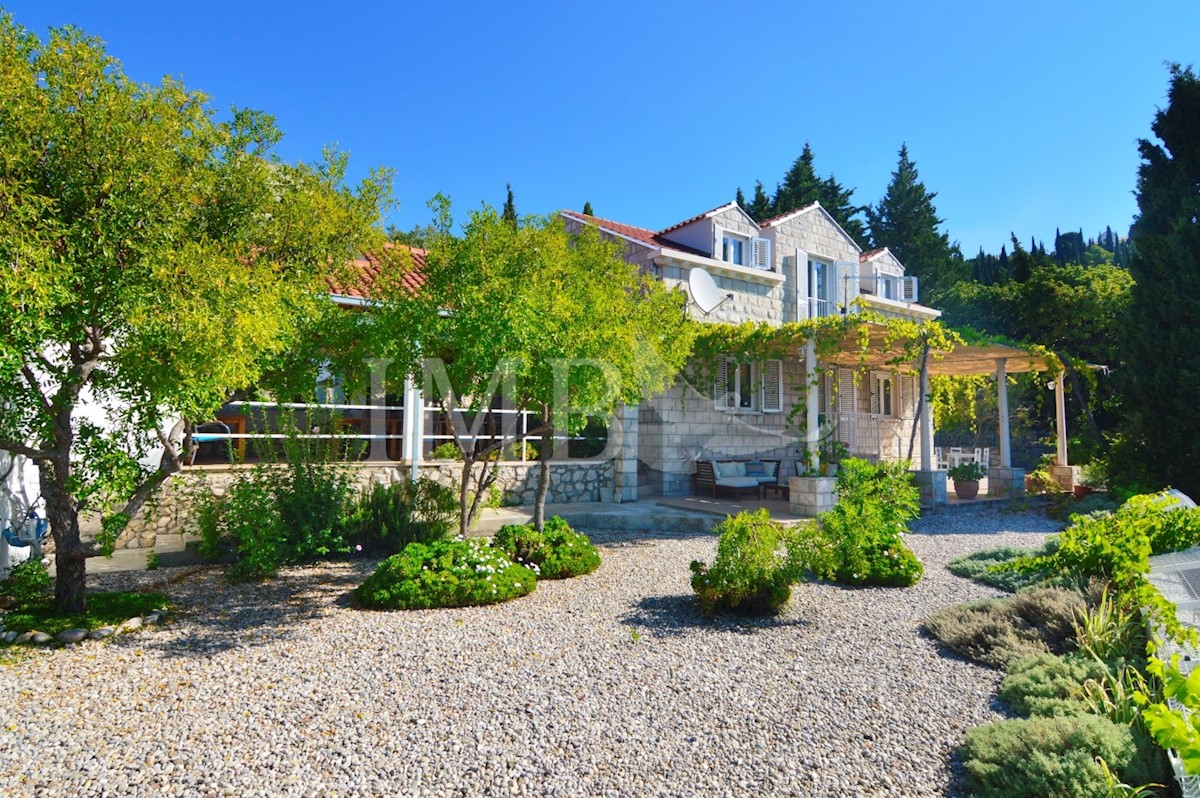 Casa In vendita - DUBROVAČKO-NERETVANSKA  DUBROVNIK 