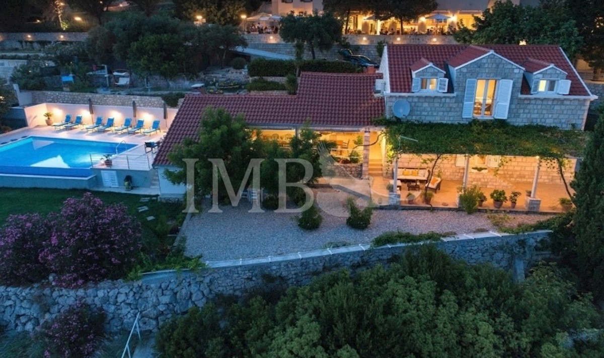 Casa In vendita - DUBROVAČKO-NERETVANSKA  DUBROVNIK 