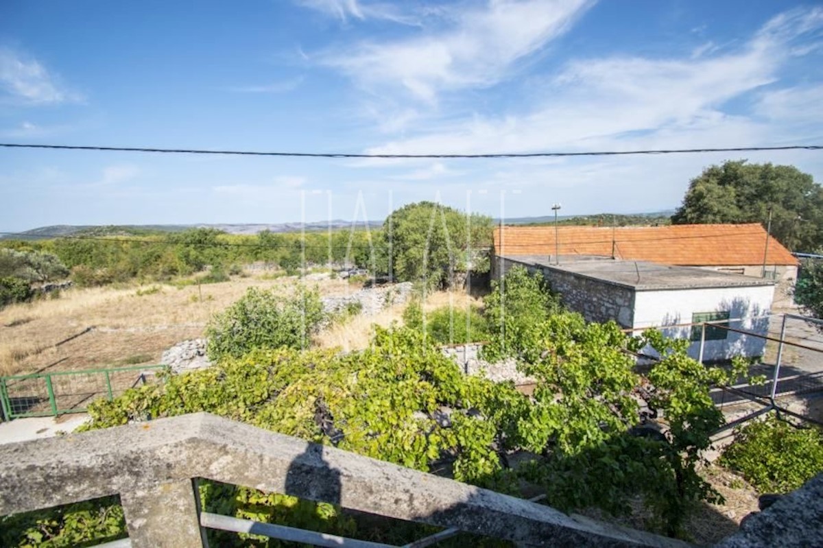 Kuća Na prodaju - ŠIBENSKO-KNINSKA  ŠIBENIK 