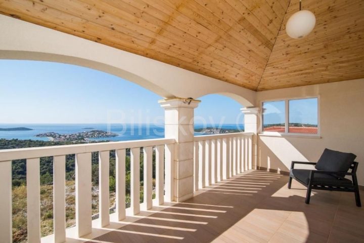 House for sale 470 m² – Sevid