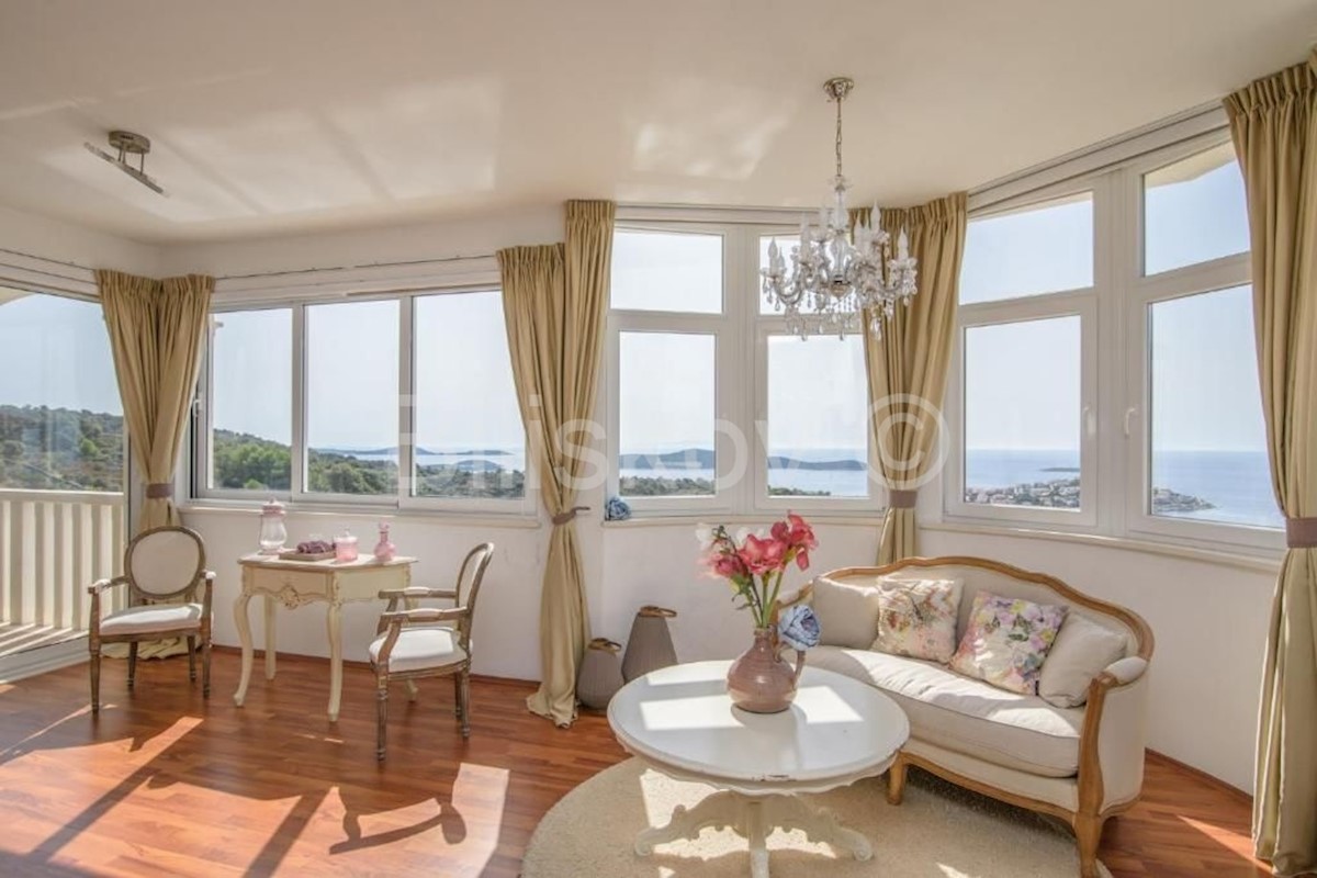Casa In vendita - SPLITSKO-DALMATINSKA  MARINA 