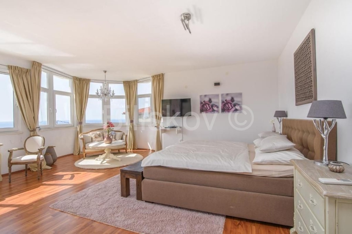 Casa In vendita - SPLITSKO-DALMATINSKA  MARINA 