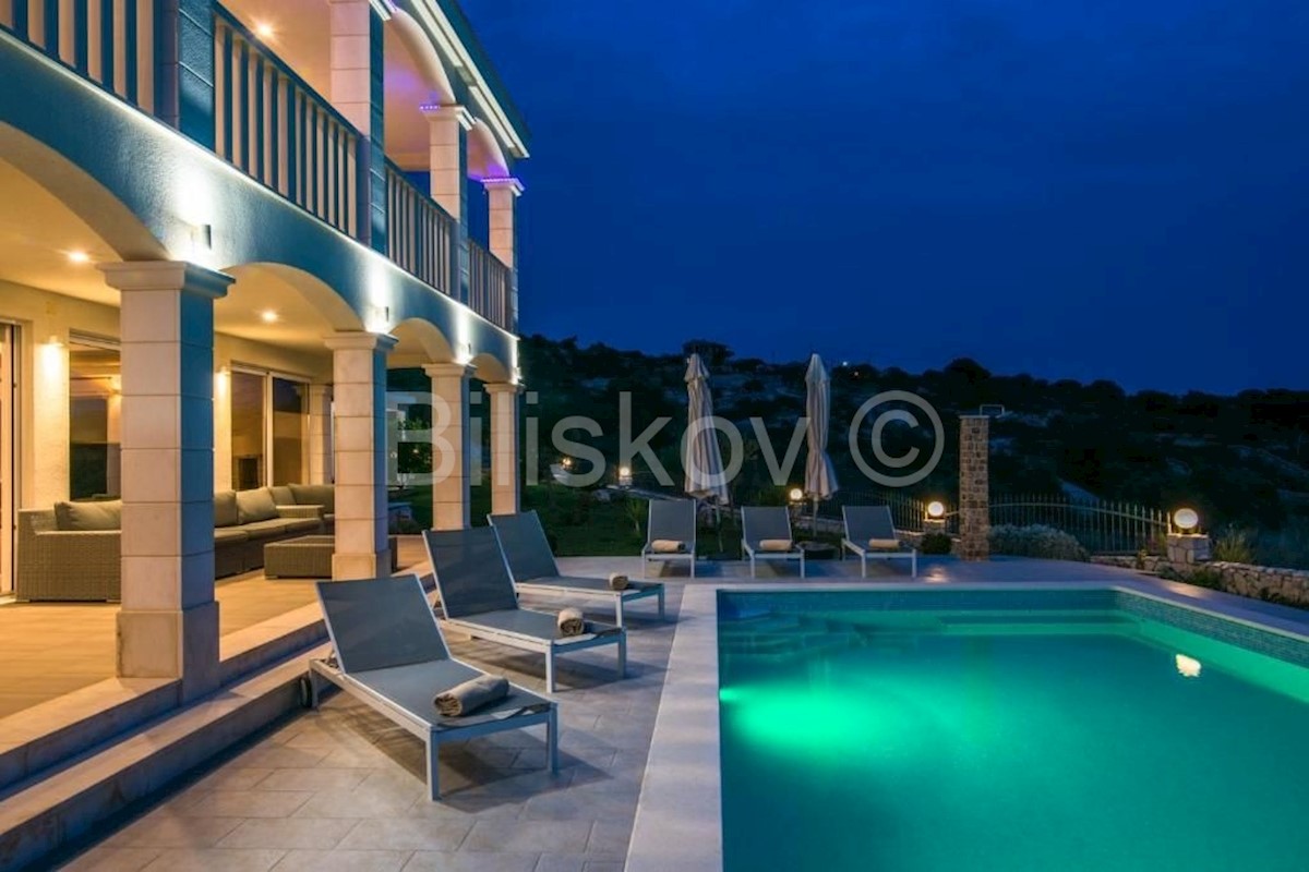 Casa In vendita - SPLITSKO-DALMATINSKA  MARINA 