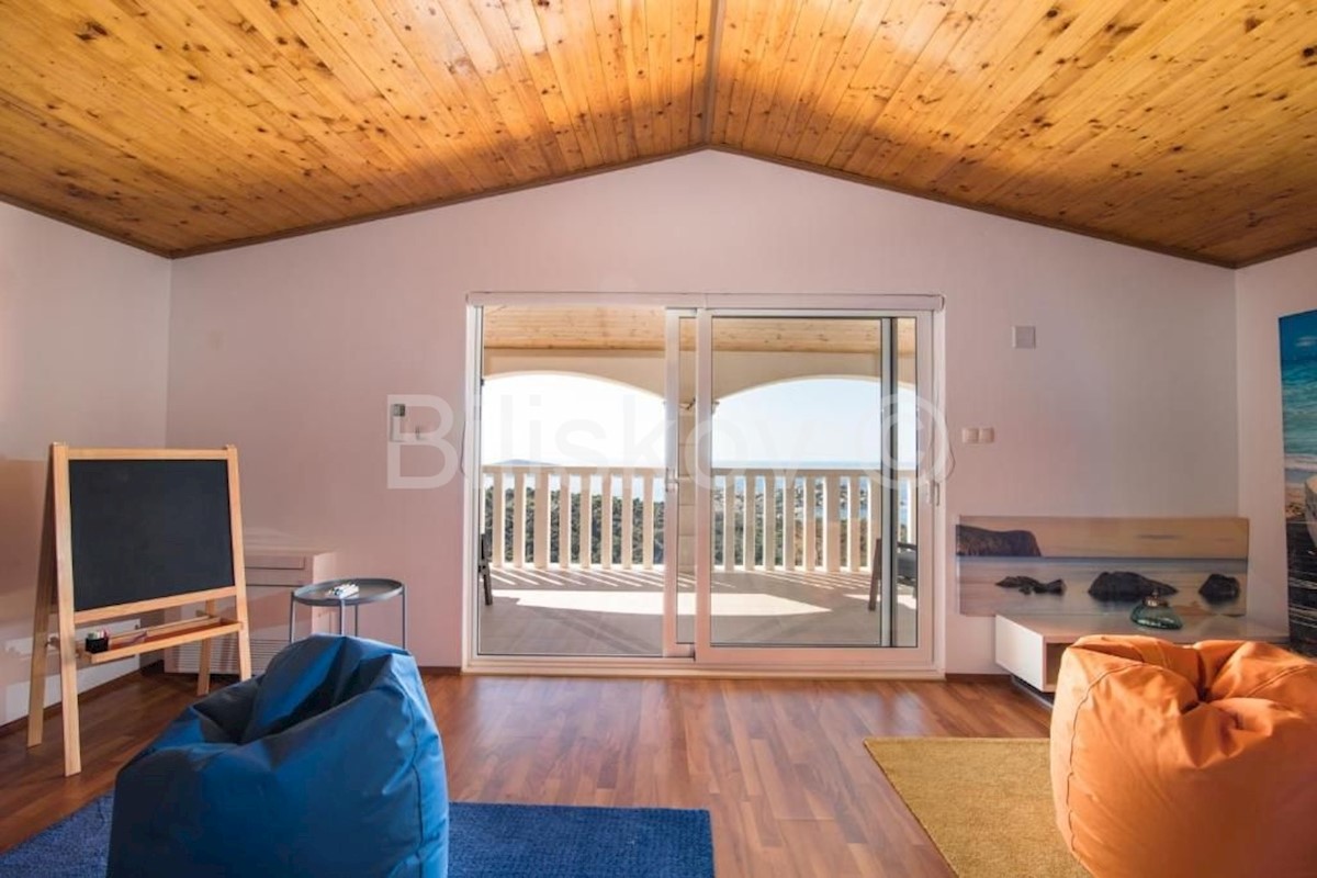 Casa In vendita - SPLITSKO-DALMATINSKA  MARINA 