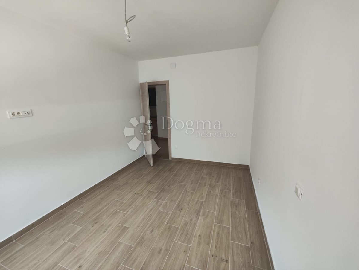 Apartmán Na predaj - ŠIBENSKO-KNINSKA  PRIMOŠTEN 