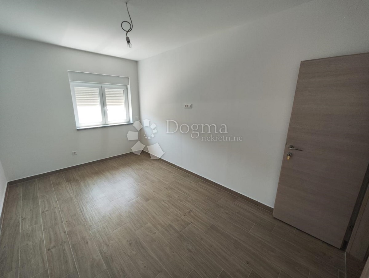 Apartmán Na predaj - ŠIBENSKO-KNINSKA  PRIMOŠTEN 