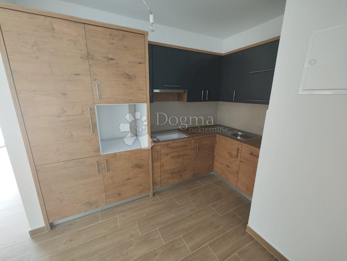 Apartmán Na predaj - ŠIBENSKO-KNINSKA  PRIMOŠTEN 