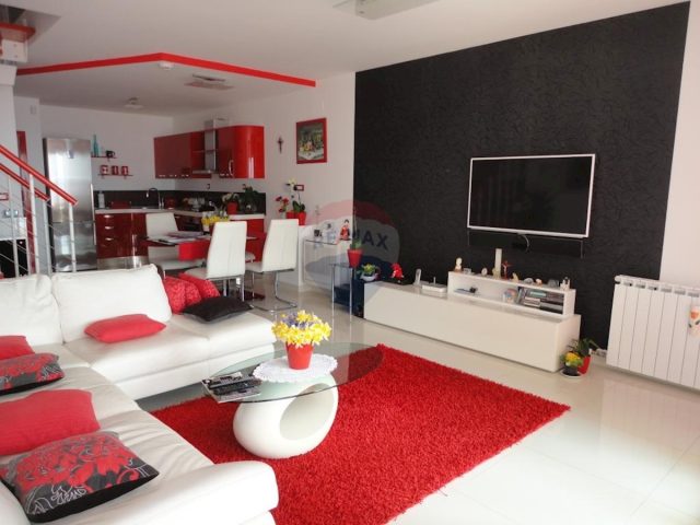 Flat for sale 105 m² – Marčeljeva Draga