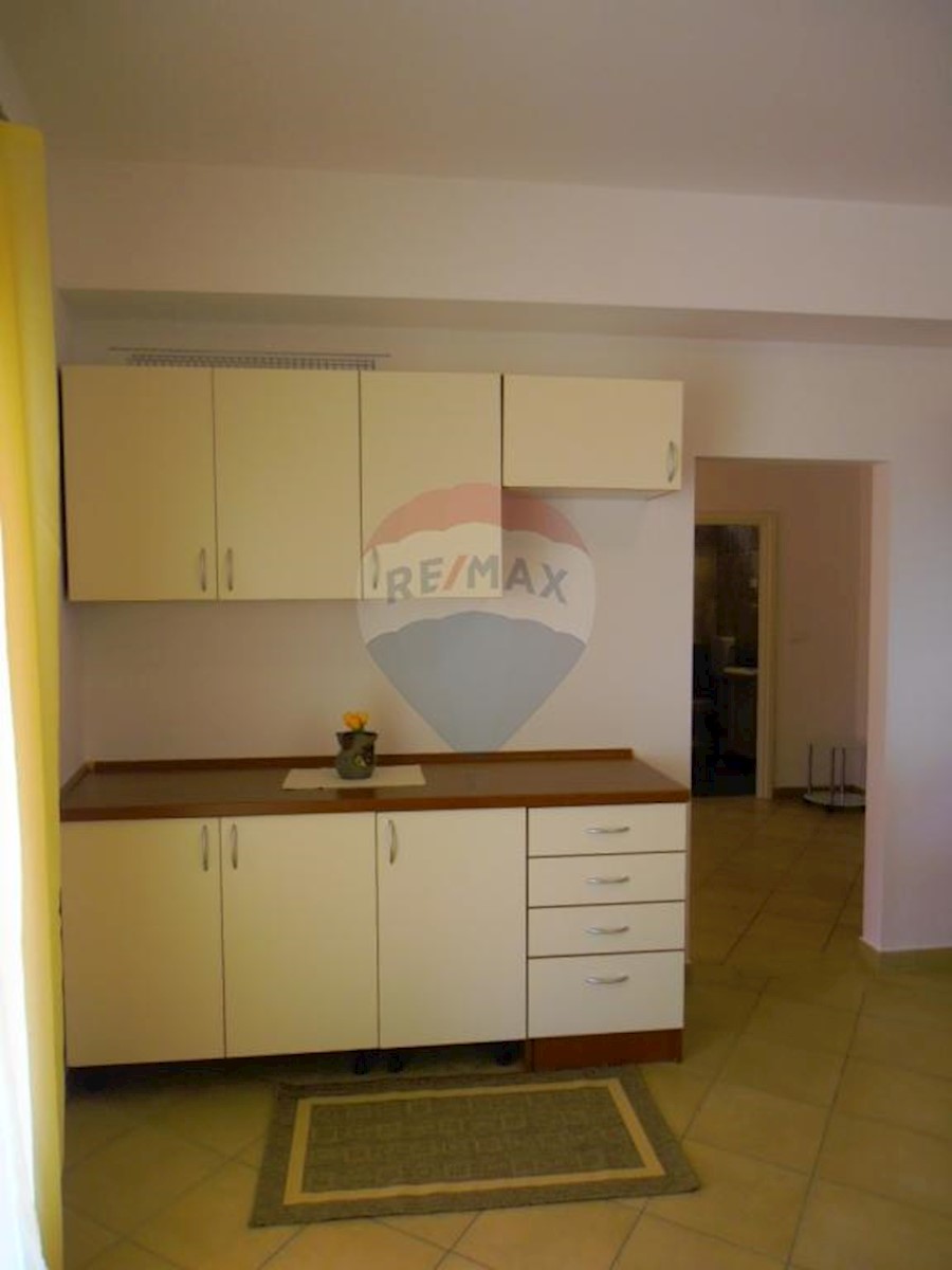 Flat For rent - PRIMORSKO-GORANSKA  RIJEKA 