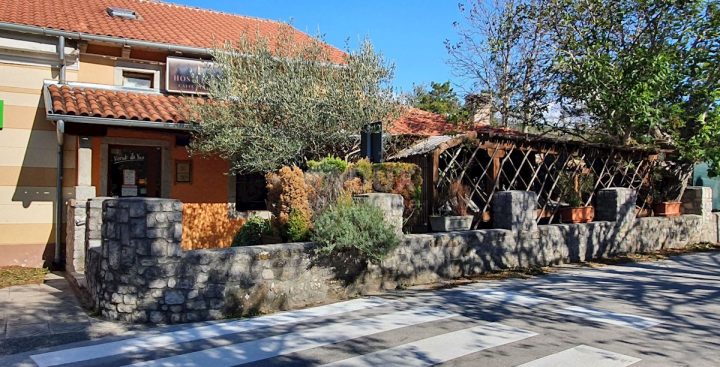 House for sale 550 m² – Roč