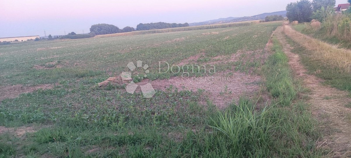 Działka Na sprzedaż - VARAŽDINSKA  Varaždin